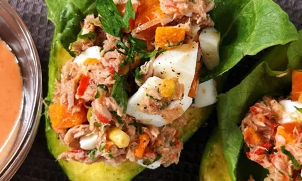 Aguacate Rellenos (Tuna Salad Stuffed Avocados)